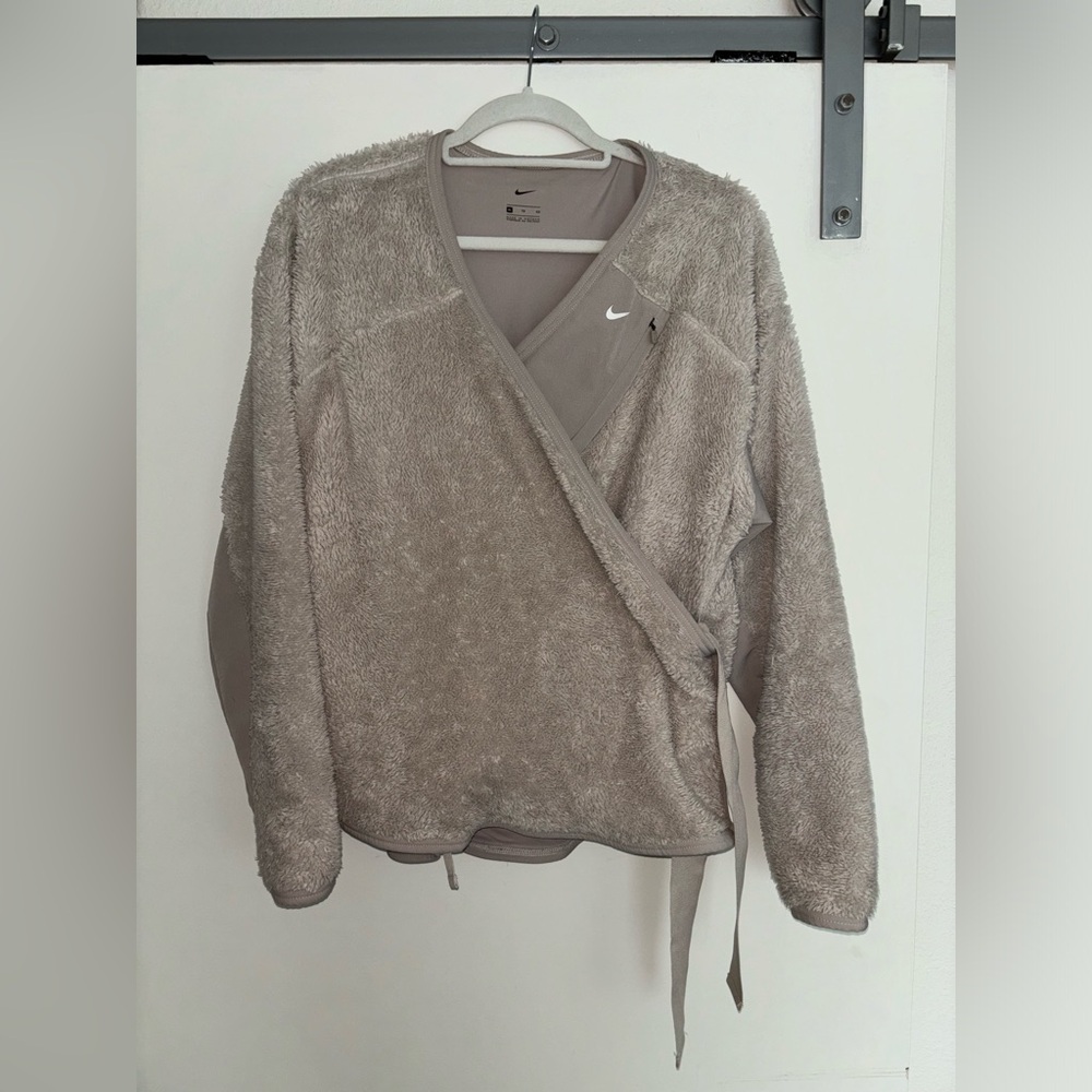 Nike sherpa fleece jacket in cream